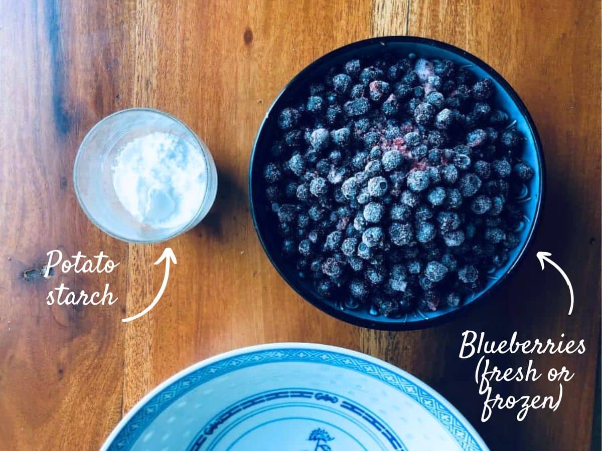 Blueberry filling ingredients for the Finnish blueberry pie: Blueberries (fresh or frozen) and potato starch.