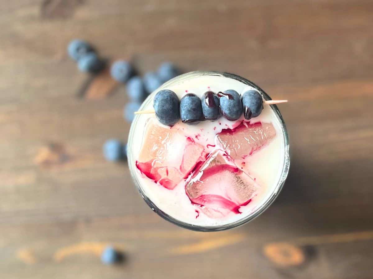 Homemade Blueberry Iced Latte – No Additives, Just Flavor